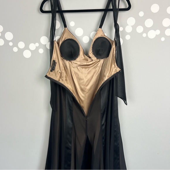 BCBGMAXAZRIA Black Silk Satin Pleated Halter Dress Size 4P - Picture 6 of 10
